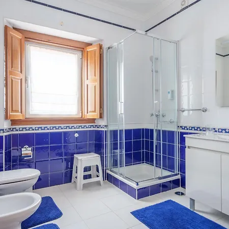 T1 Charme, Perto De *